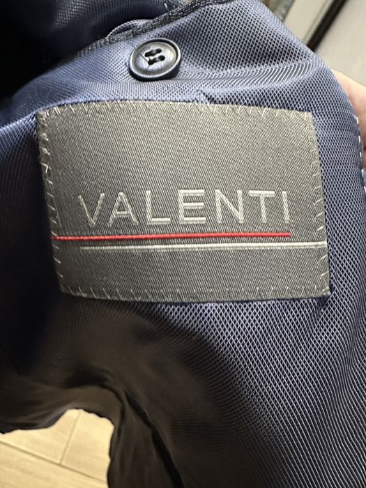Продам костюм VALINTI