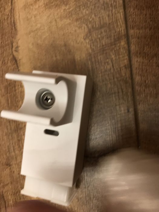 Держатель лейки душа.