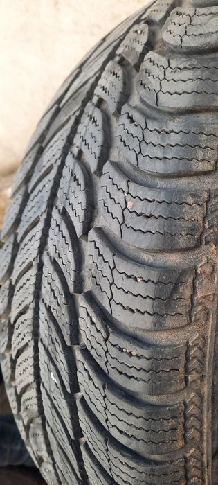 Разпродажба 4 броя зимни гуми 205 55 16 Sava 7mm