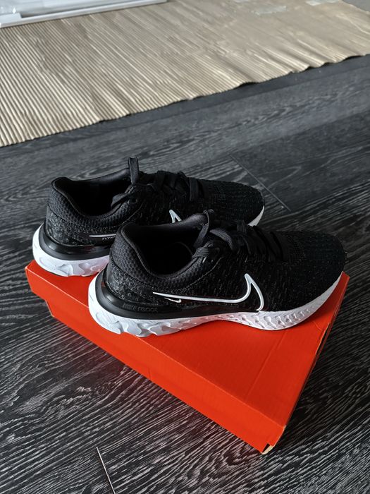 Adidași W Nike React Infinity Run FK 3