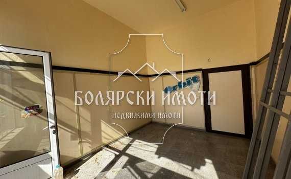 Дава се под наем Офис в Велико Търново, Център - 123 кв.м за 100000 € - Снимка #2