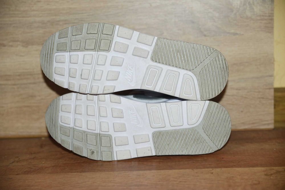 Nike Air Max оригинални маратонки 41 номер