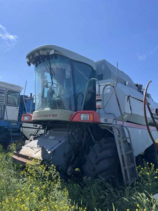 Продам комбаин вектор