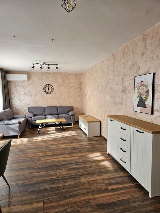 Продава се Тристаен апартамент в Варна, Победа - 119 кв.м за 2353 €/кв.м - Снимка #2