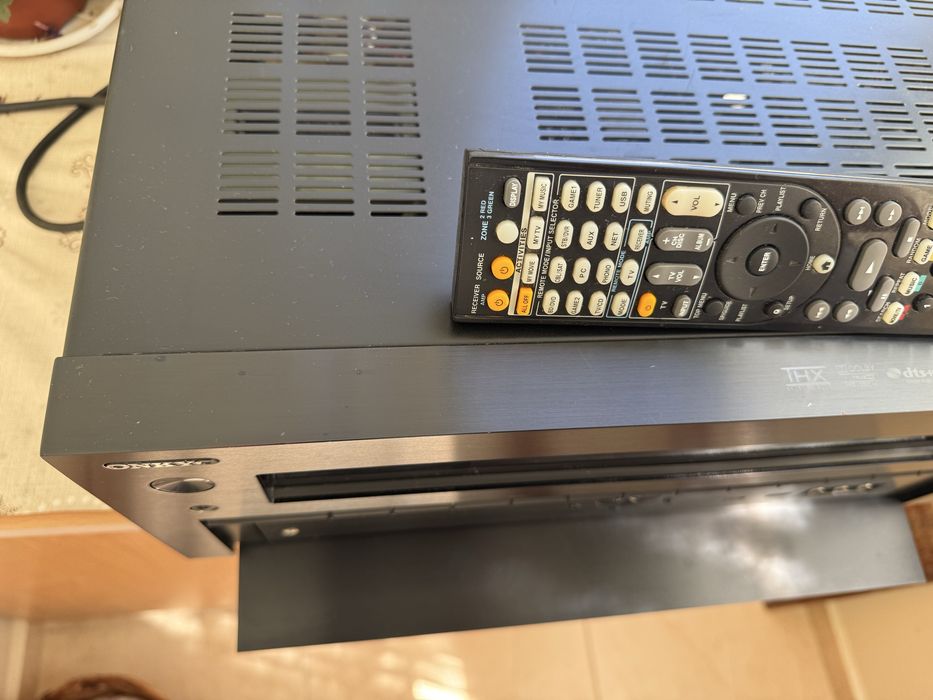 Onkyo TX-NR828 Bluetooth Wi-Fi
