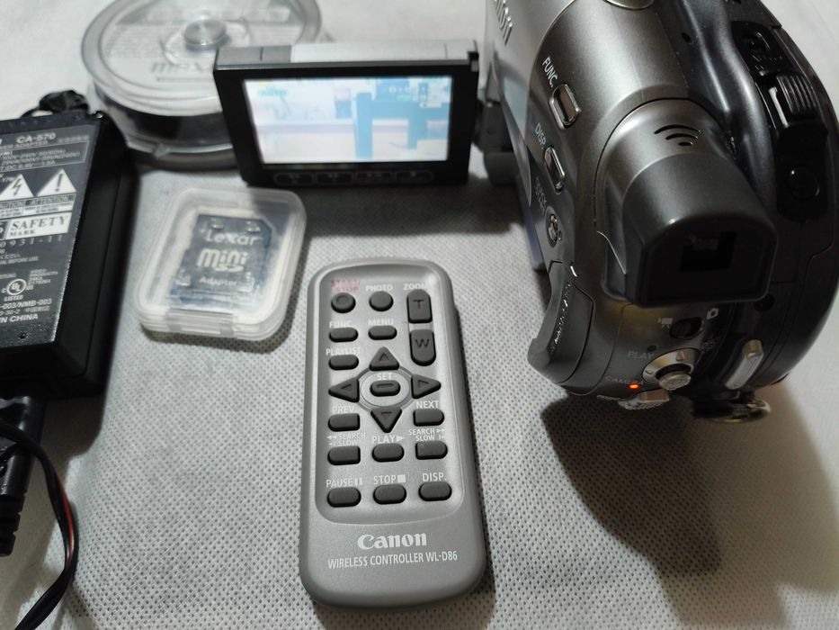 Видео камера с дистанционно Canon