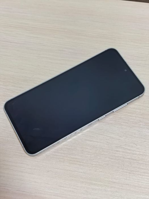 Samsung s24 fe 8/128