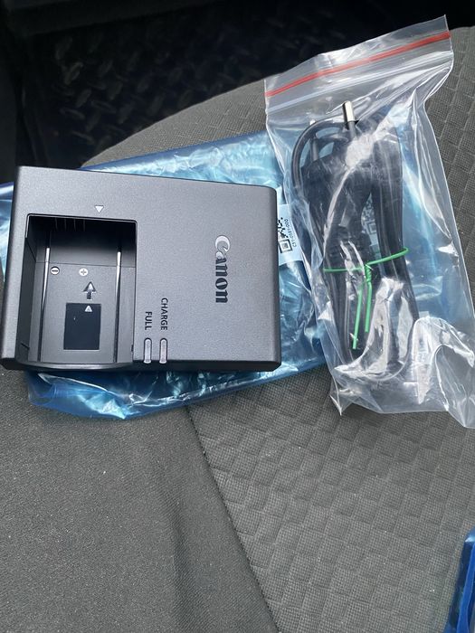 Incarcator ,baterie,Strap