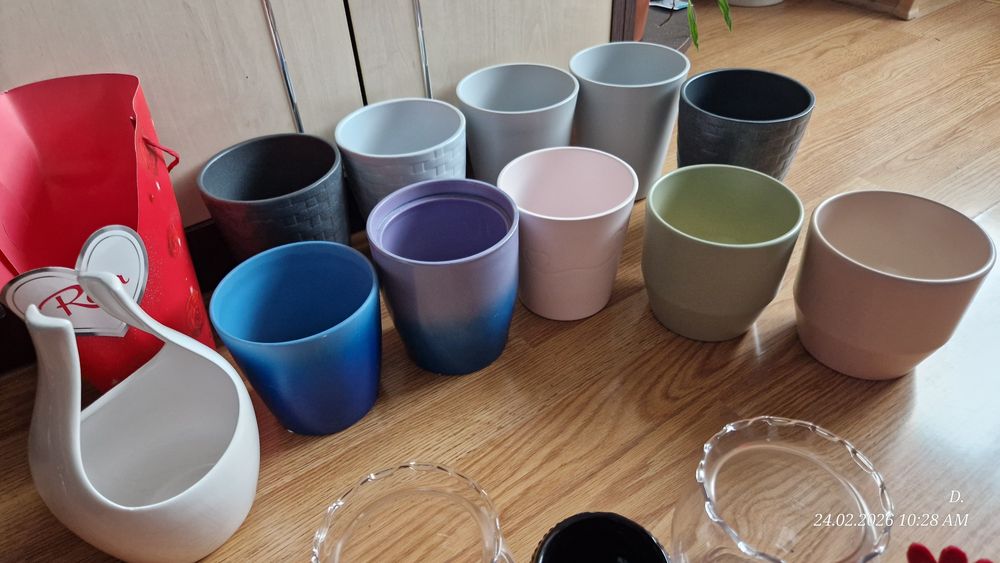 Vase ceramice pentru flori