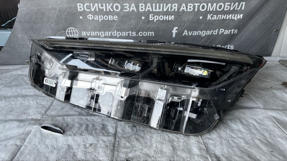 3 броя десен и 1 брой ляв фар Ford Mustang E-Mach 2021-