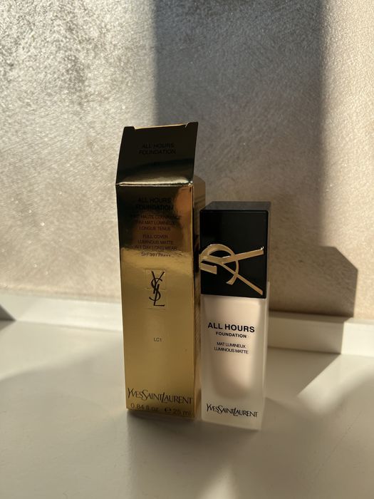 Fond de ten YSL