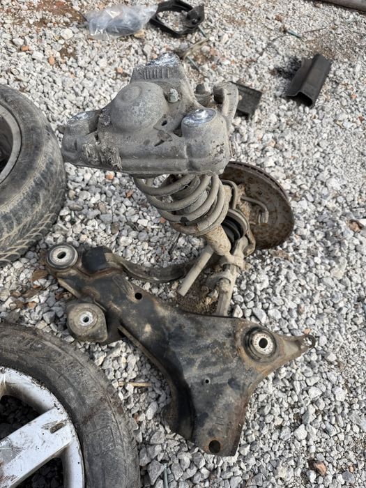 Лагер главини комплект с макферсони,носачи дискове апарати VW Passat 5