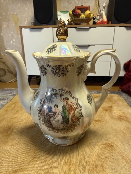 Части сервиза Мадона