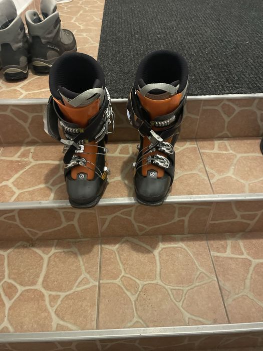 Vand clapari nr43 stare foarte buna .