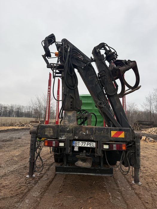 Camion MAN cu macara PENZ