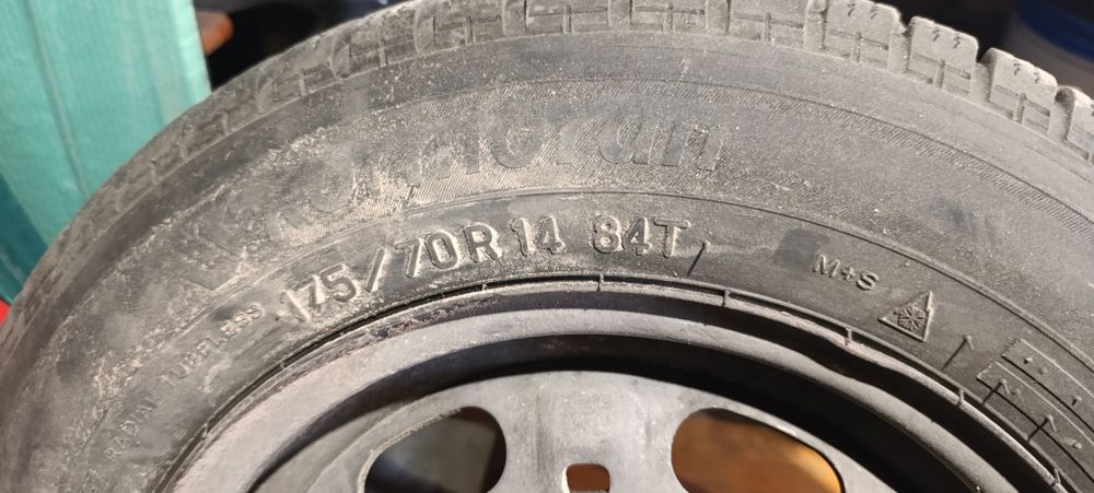 Зимни гуми с джанти 2бр