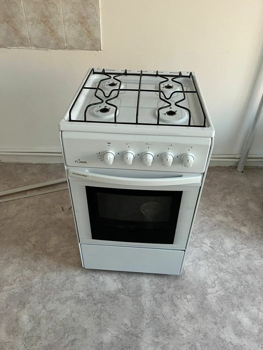 Продам газ плиту