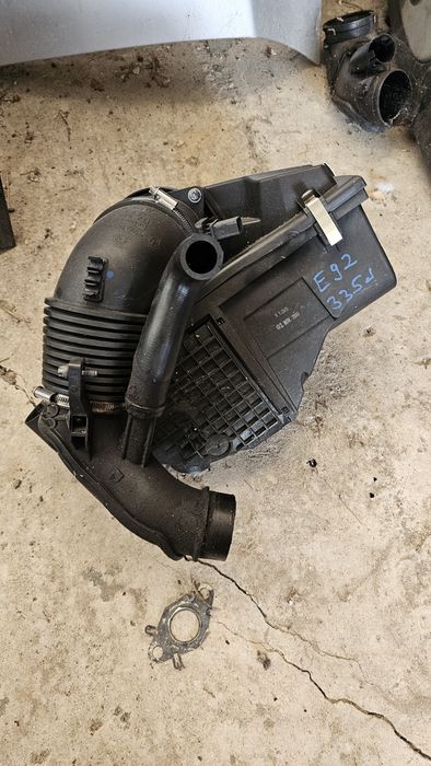 Филтърна кутия 335д 335d intake интейк бмв bmw e90 e91 e92 e93