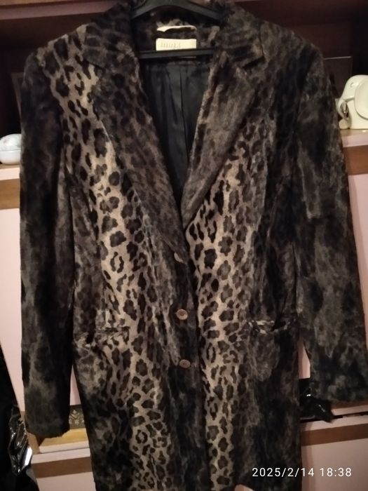 Елегантно модерно манто