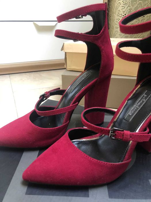 Нови маркови токове "Primadonna". Велурени, бордо, 37 н. 10 см ток