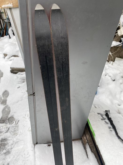 Лыжи 1м 40см……..