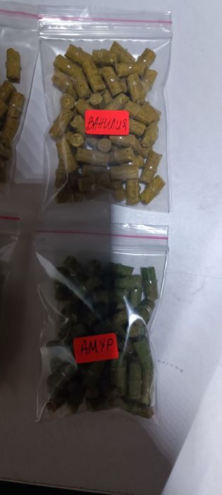 Пелети с ластичка за стръв 50бр.Ягода,ванилия,скопекс,амур