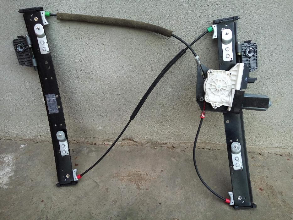 Mitsubishi Colt cabrio CZC macara geam 98031400AE0 98031401AF0