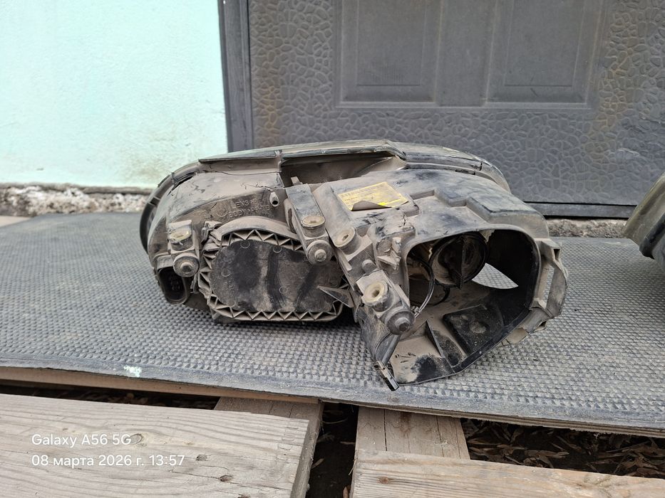 Фара на запчасти