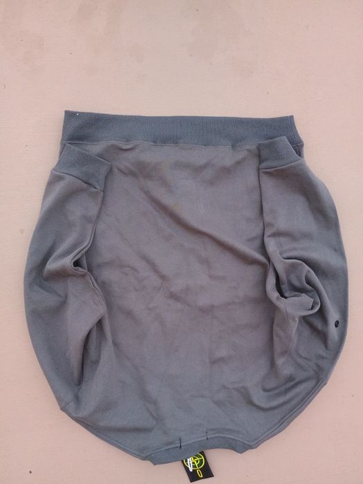 Stone Island блуза с бадж  чисто нова!