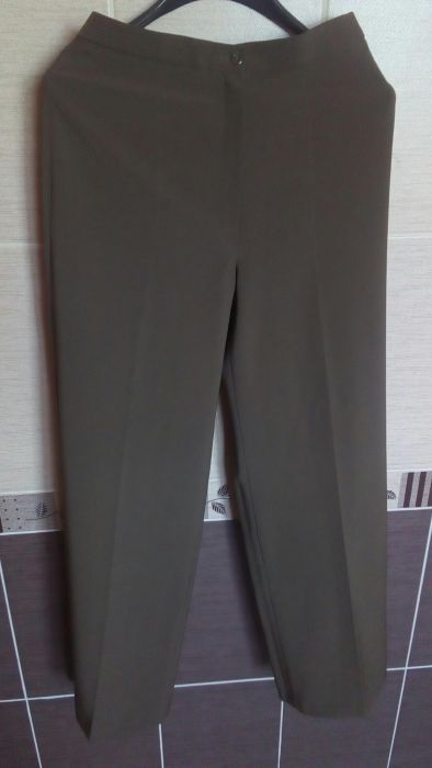 Costum femei 2 ori folosit,marimea 42.