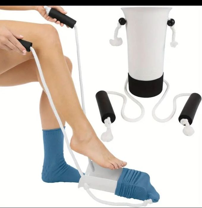 Помощник для одевания носков