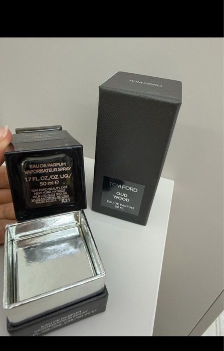 Tom ford oud wood оригинал