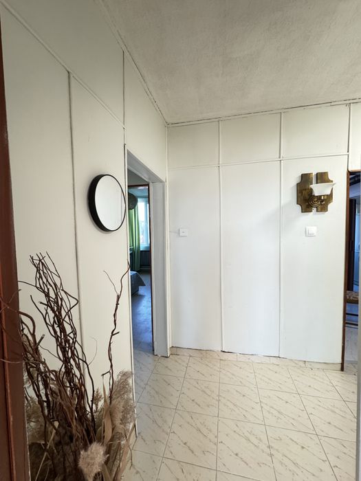 Продава се Тристаен апартамент в Казанлък - 81 кв.м за 724 €/кв.м - Снимка #2