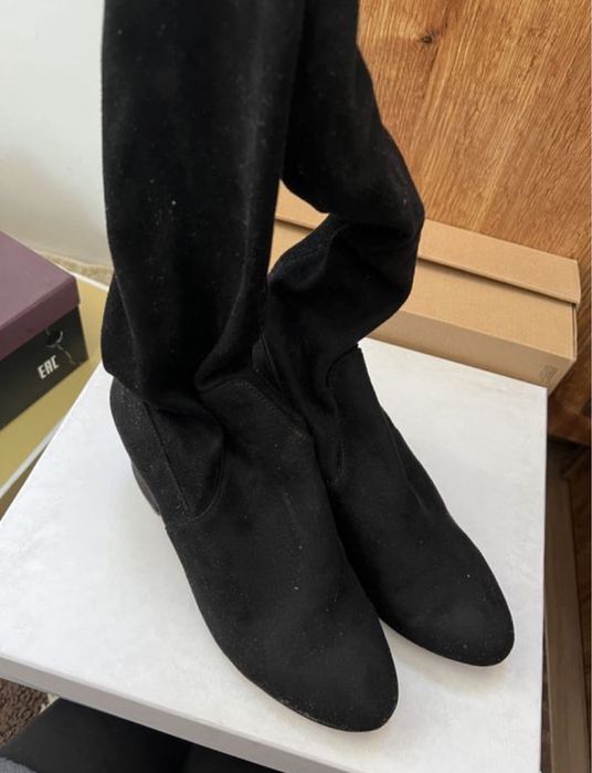 Cizme lungi din piele intoarsa