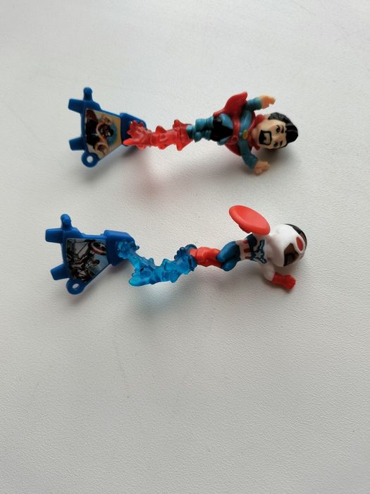 Продам фигурки из киндера.