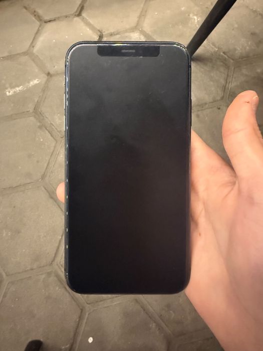 11 iphone 128.