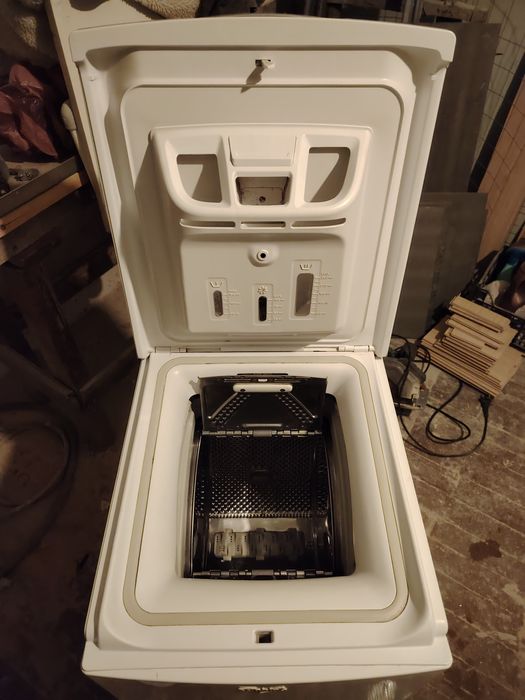 Пералня Whirlpool горно зареждане