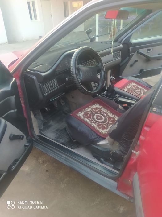Продаю машину Audi 100