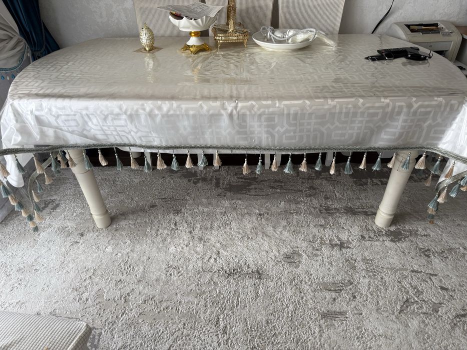 Обеденный раздвижной стол