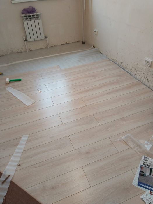 Кафель ламинат обой плинтус галтел