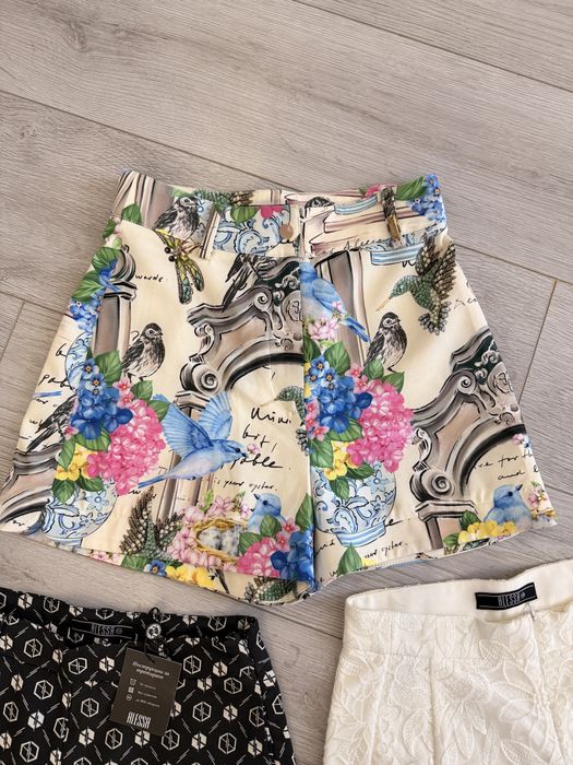 Къси панталонки Alessa