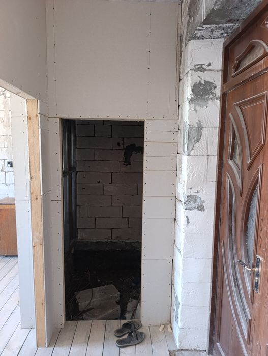 Shovot tumanida ot qormada kirgoq boyi maxallasi 200 kv uylar sotiladi