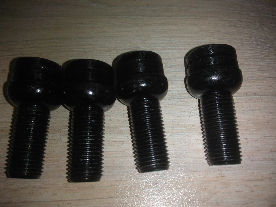 Комплект секретни болтове за джанти VAG