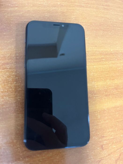 Продам айфон 11 про