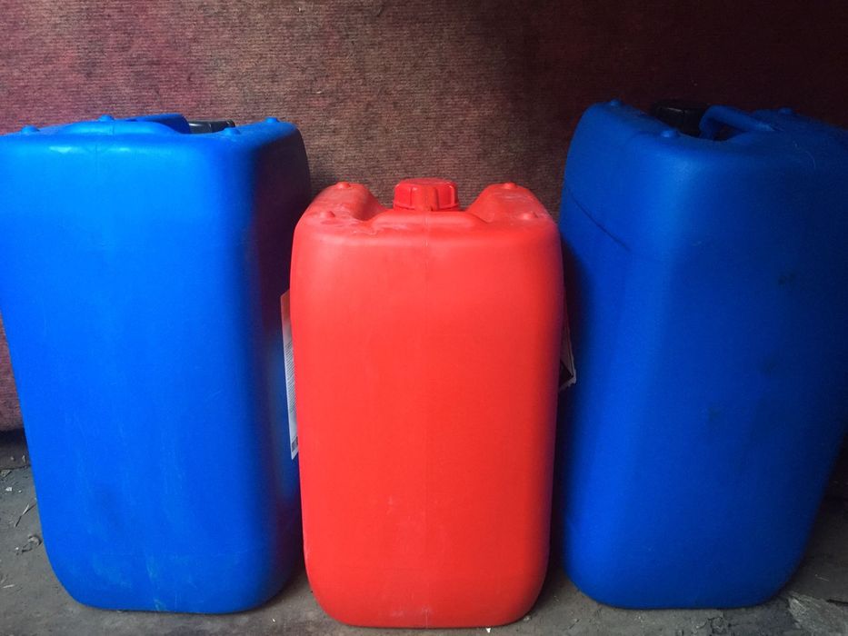 Продам канистра по 1000 тенге