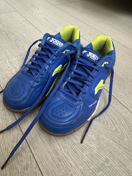 Продам Футзалки Joma..