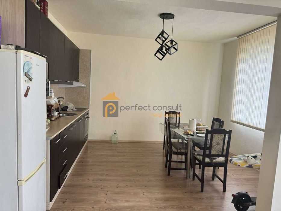 Дава се под наем Тристаен апартамент в Пловдив, Център - 90 кв.м за 500 € - Снимка #1