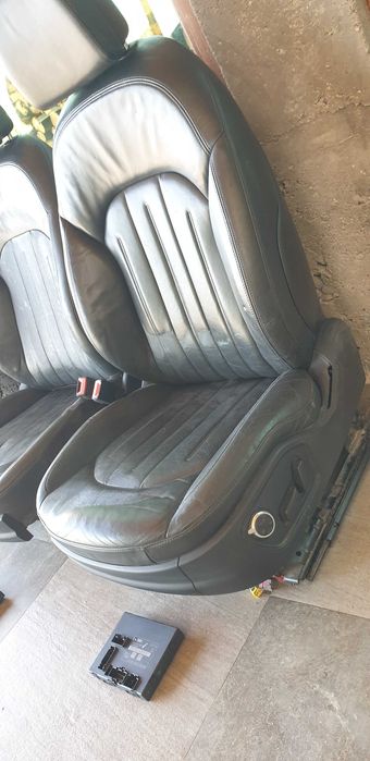 Кожен Салон AUDI A8