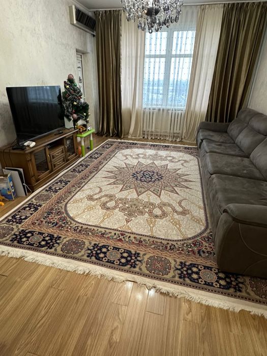 Ковер в хорошем состоянии 3*4.