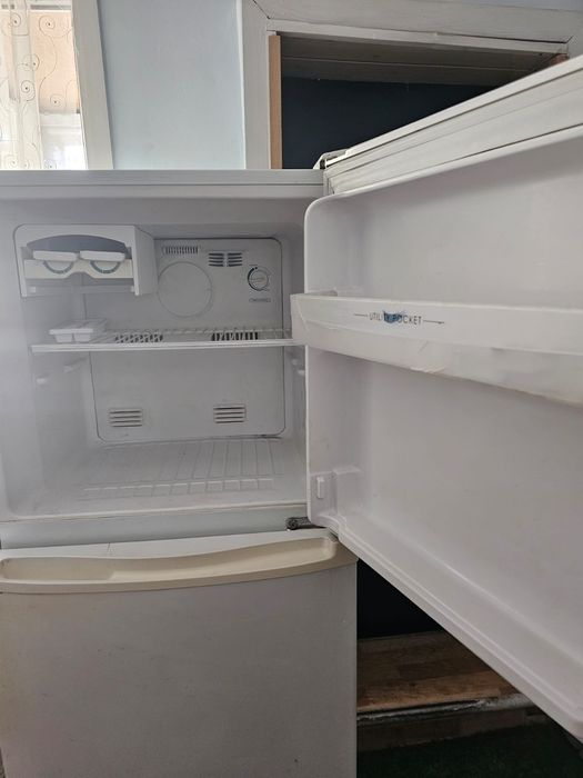 Холодильник Samsung